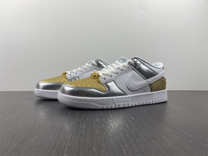 nike dunk low wmns “metallic” dh4403-700