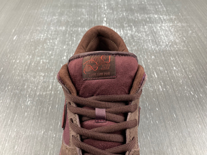 nike sb dunk low “valentine’s day” fn0619-600