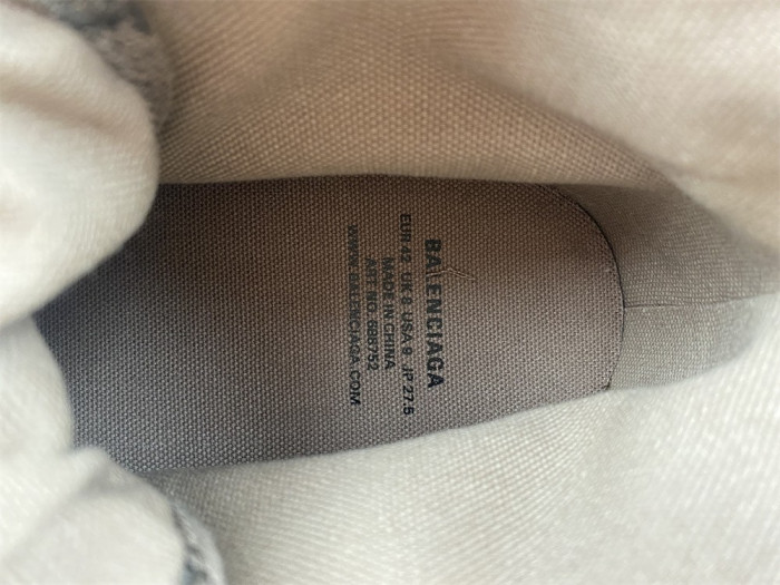 Ba*len*cia*ga sneaker