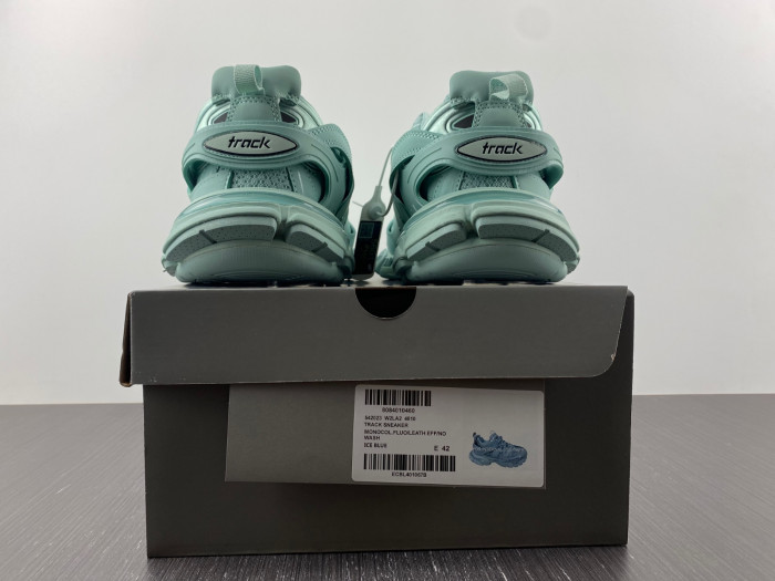 Ba*len*cia*ga track 8000046