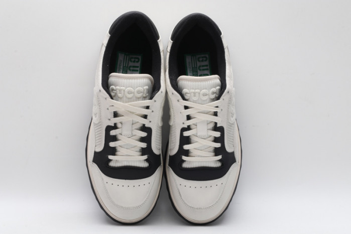 G*u*i* trainer sneaker95