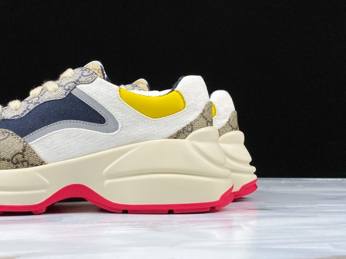 G*u*i* rhyton sneaker