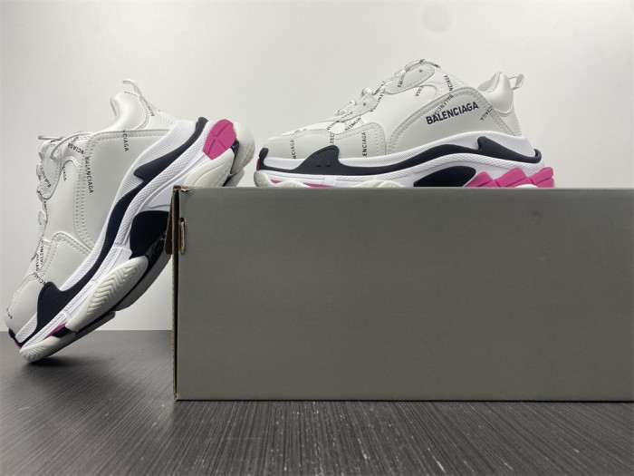 Ba*len*cia*ga triple s sneaker 80000250