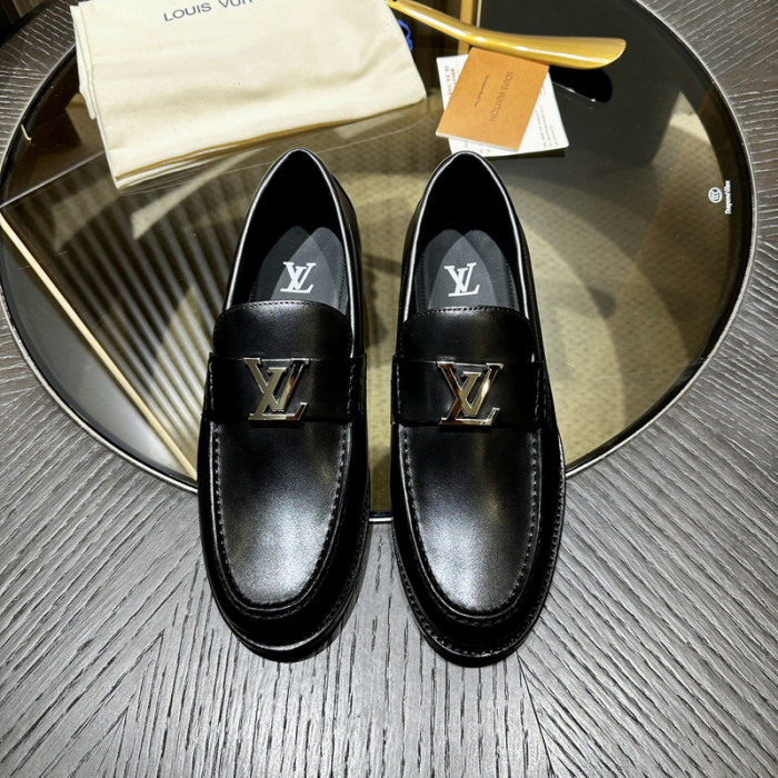 LV LOAFERS L0000610