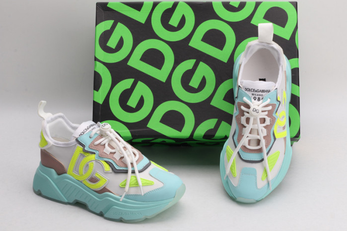 DG Sneaker06