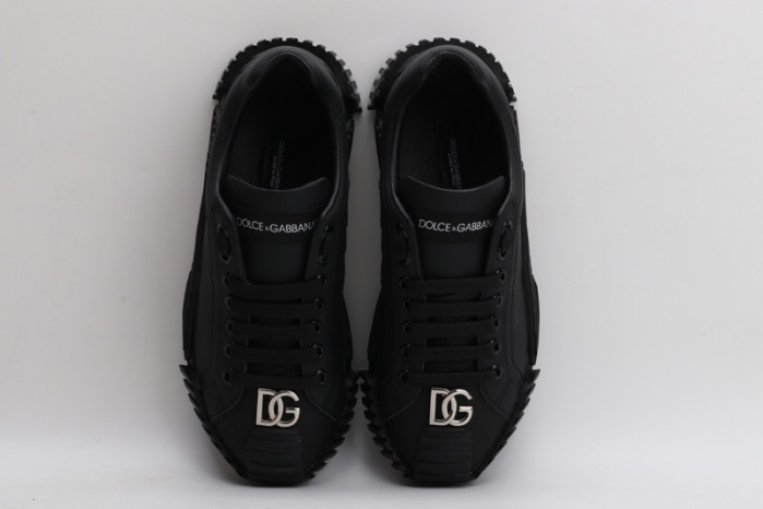 DG Sneaker11