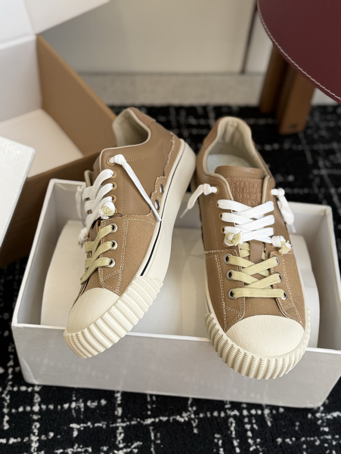 Ma1s0n Marg*e1a CALFSKIN S57WS0419