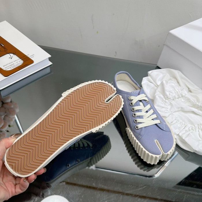 Ma1s0n Marg*e1a CALFSKIN S57WS0370