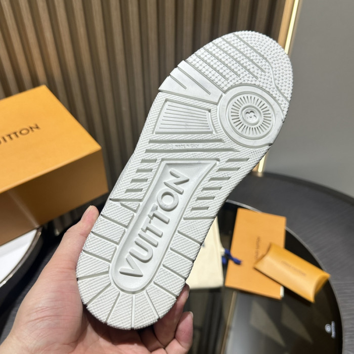 LV snekaers L0000487