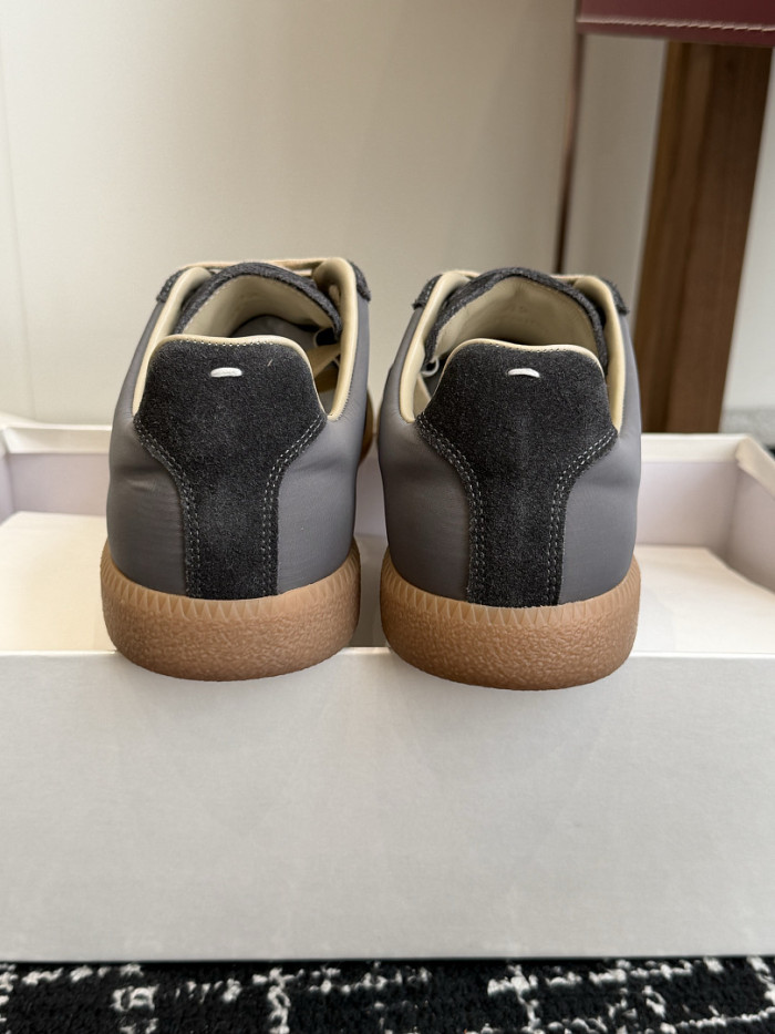 Ma1s0n Marg*e1a CALFSKIN S57WS0399