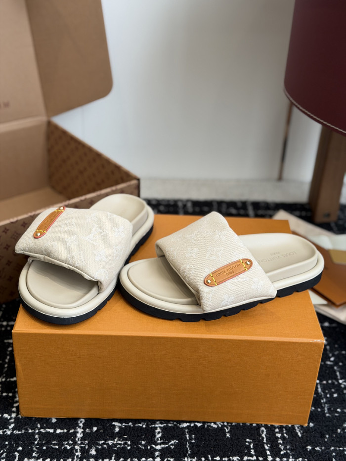 L&V sandal 260