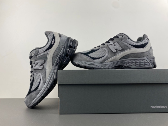 New Balance 2002R Castlerock Shadow Grey Black M2002RCL