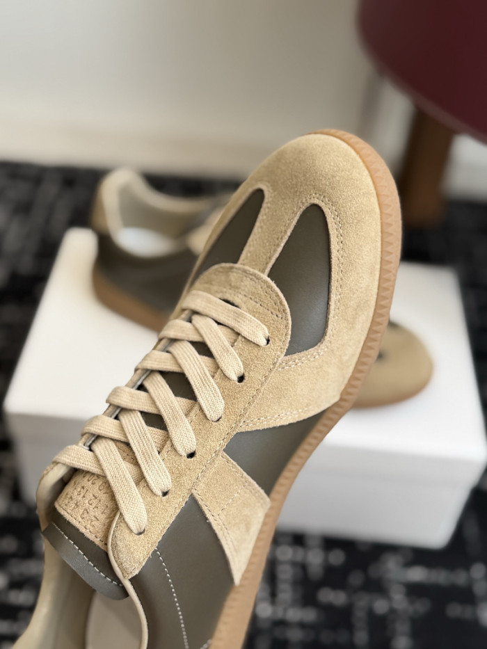 Ma1s0n Marg*e1a CALFSKIN S57WS0435