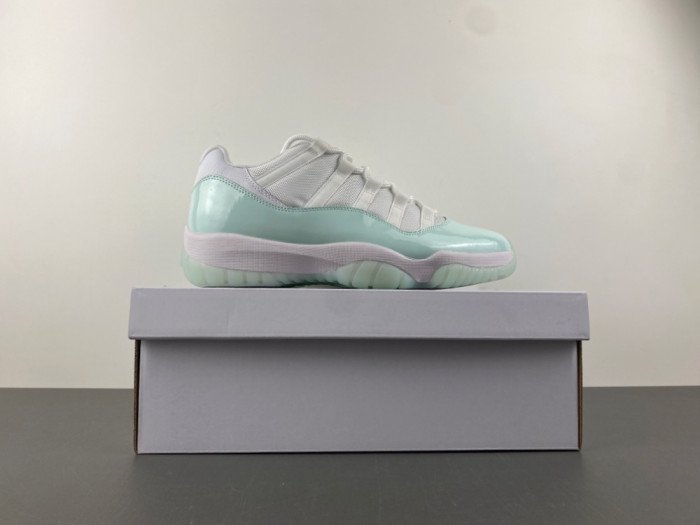 Air Jordan 11 Retro Low Igloo AH7860-103