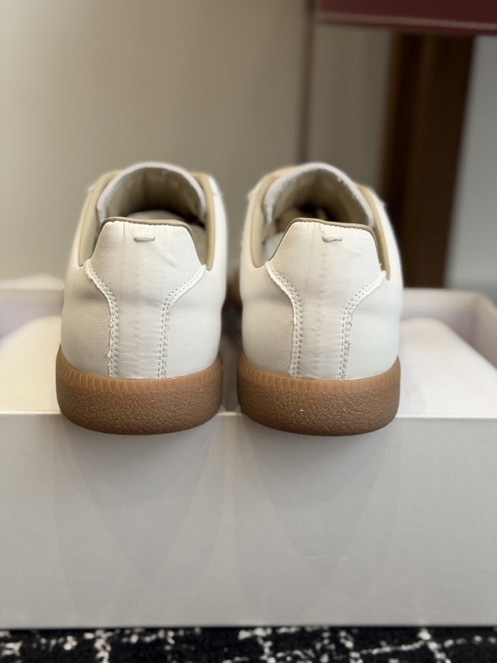 Ma1s0n Marg*e1a CALFSKIN S57WS0375