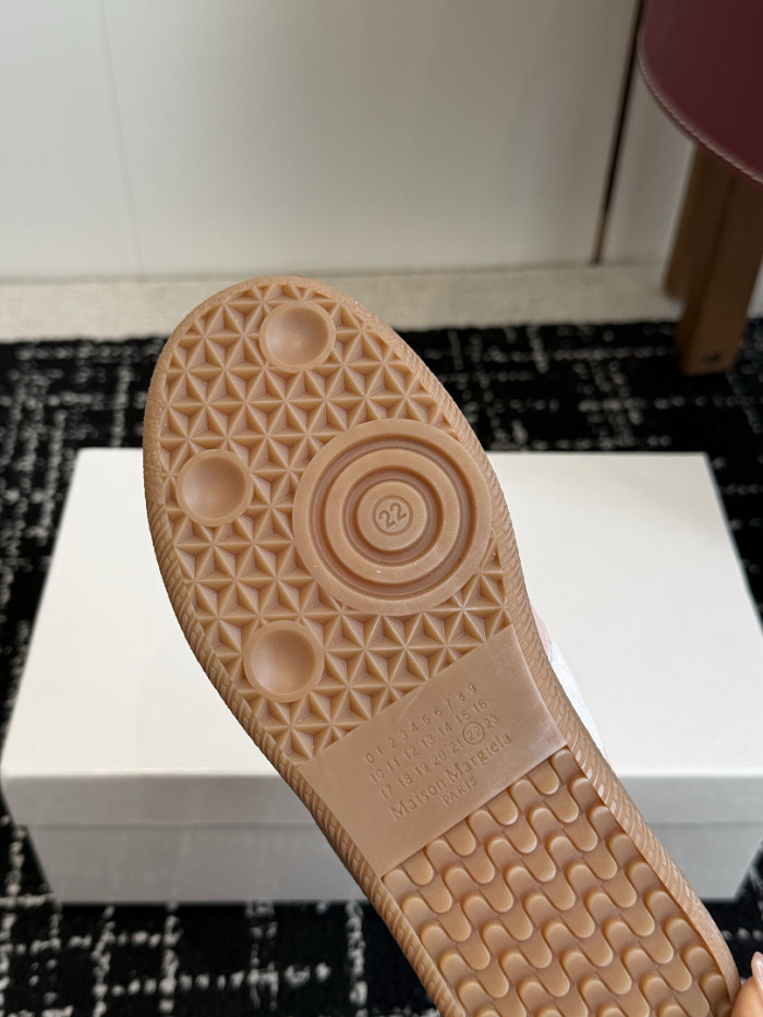 Ma1s0n Marg*e1a CALFSKIN S57WS0401