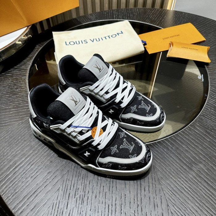 LV snekaers L0000670