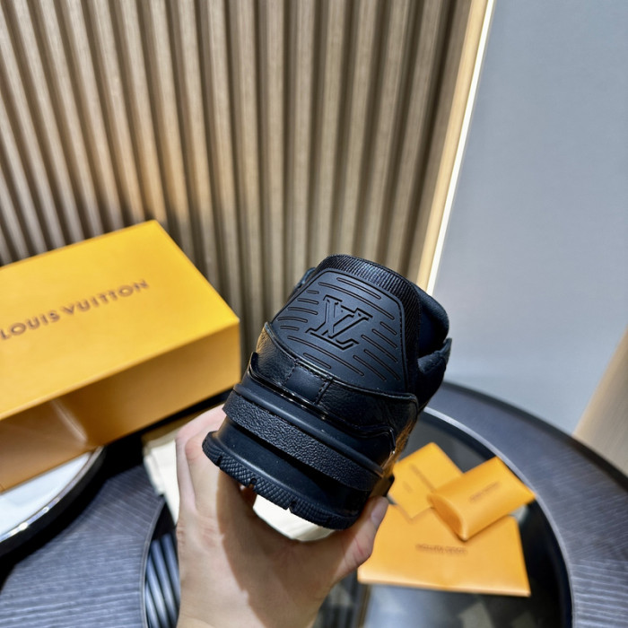 LV snekaers L0000607