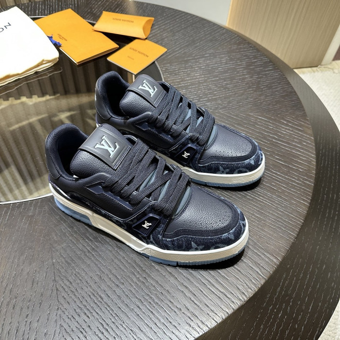 LV snekaers L0000837