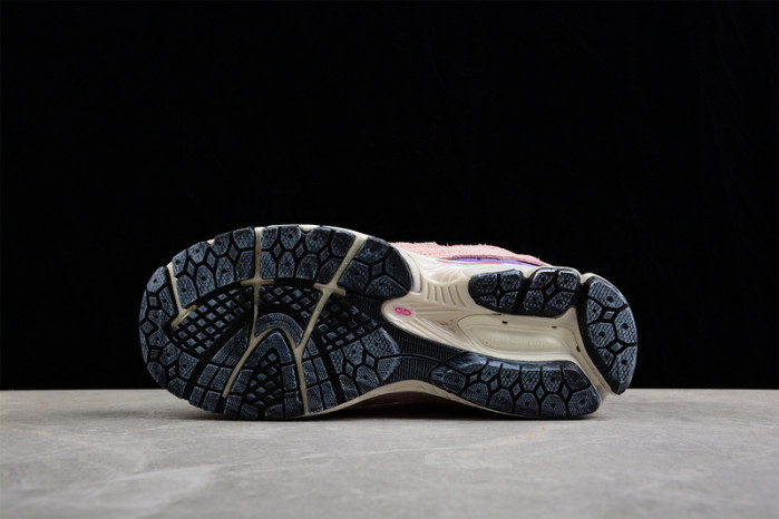 New Balance 2002 M2002RDH