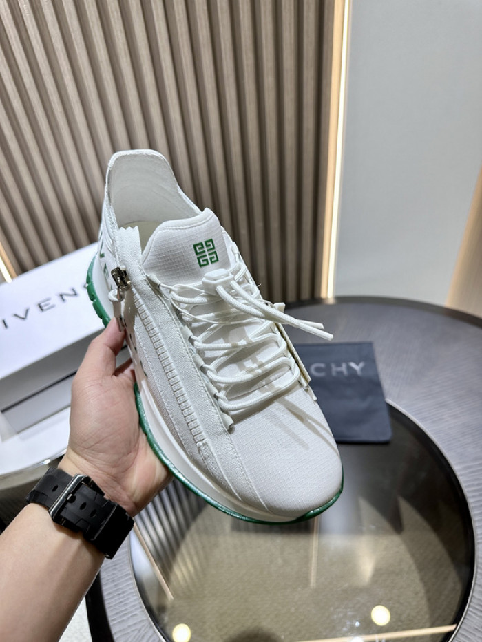 Givenchy Sneakers 660039