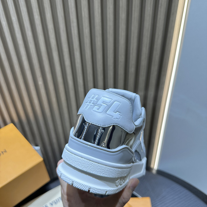 LV snekaers L0000702