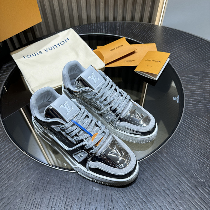 LV snekaers L0000702