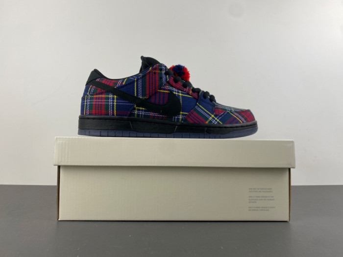 Nike SB Dunk Low Nardwuar II1493-600