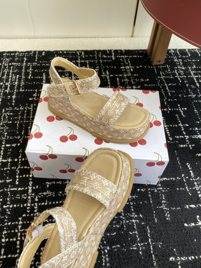 L&V sandal 230