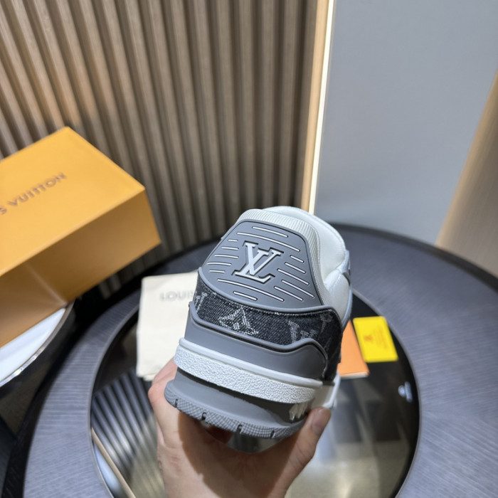 LV snekaers L0000441