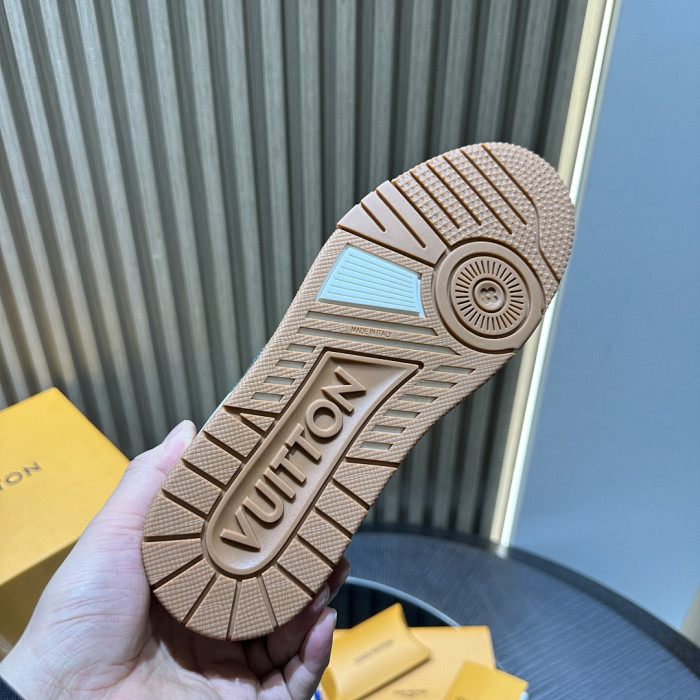 LV snekaers L0000706