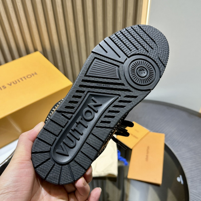 LV SKATE snekaers L0000444