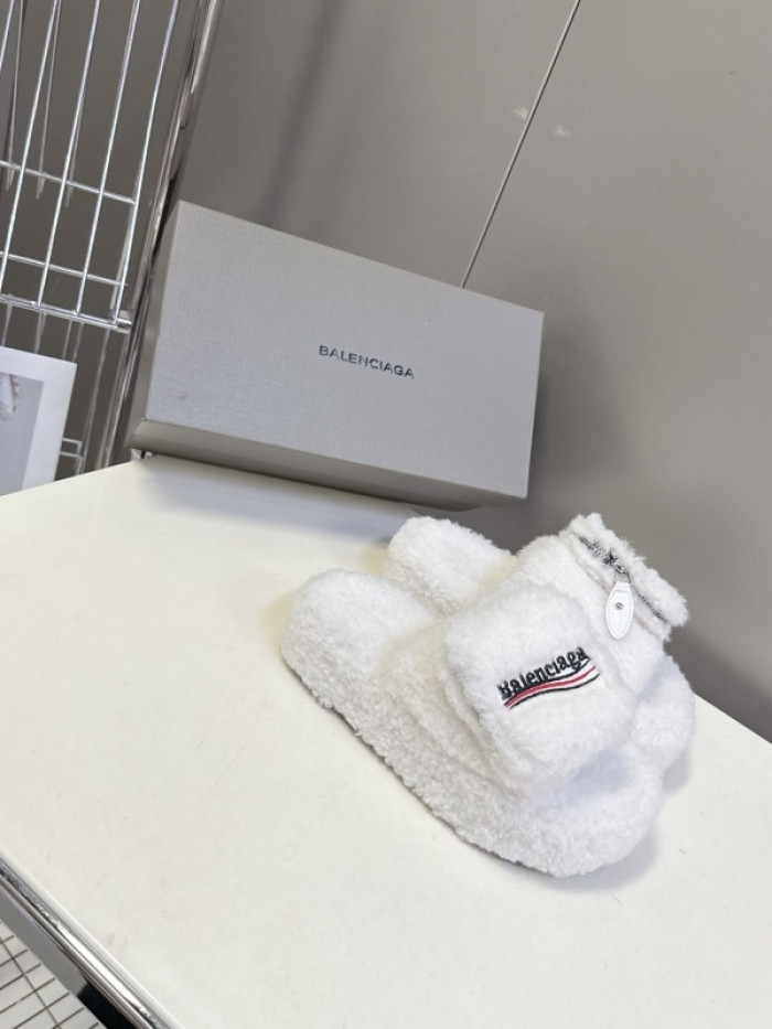 Balenciag* Sandal BS84