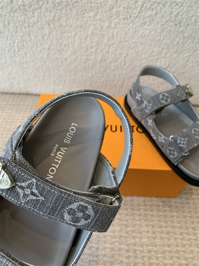 L&V sandal 202